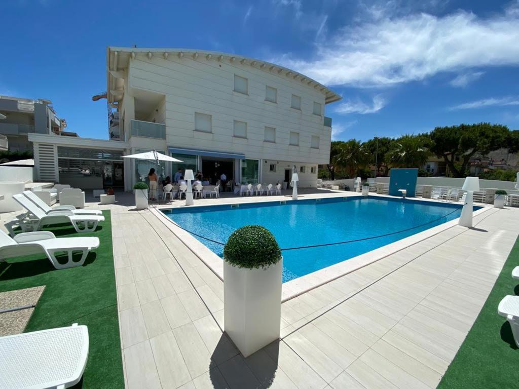 Elite Boutique Hotel Roseto Degli Abruzzi Εξωτερικό φωτογραφία
